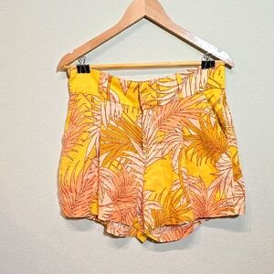 Tahari, Tropical Yellow Women's Shorts, 100% Linen, Size 10